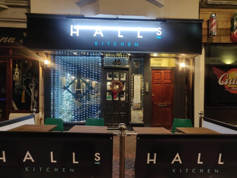 halls kitchen 2 768x576