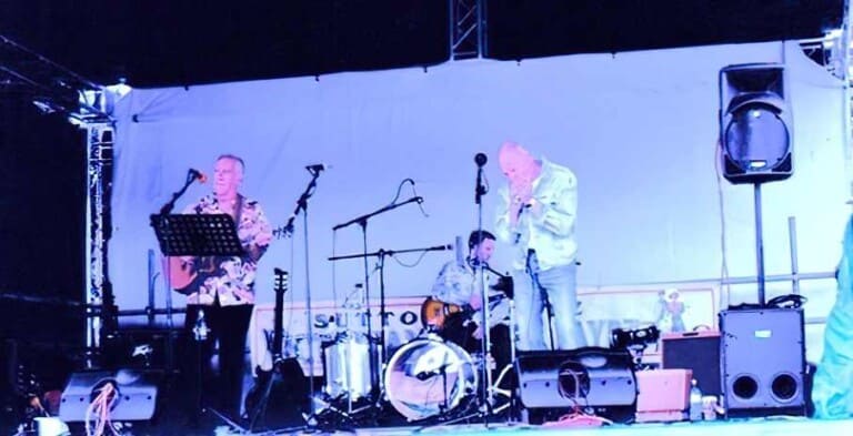 music by the sea gigapixel standard scale 2 00x 768x393