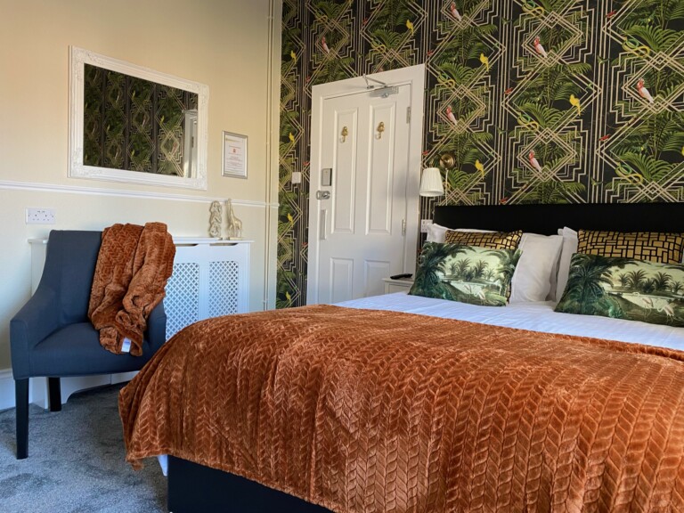 936E8428 92DE 4151 A6A4 F4F5F9AB1D19 768x576