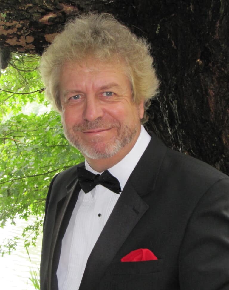 Tony Lowe 3a Cropped 1 768x971