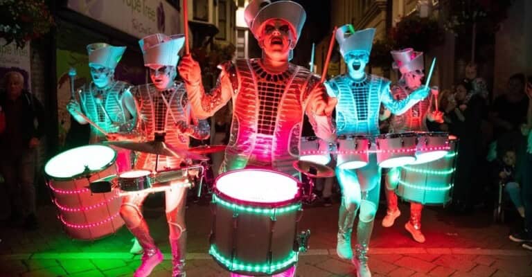 dusk til dark 1 768x400