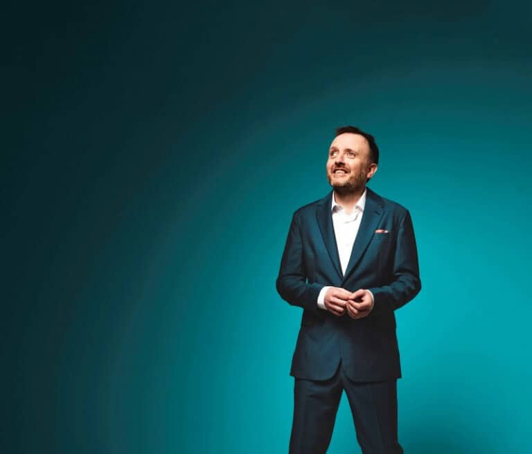 Chris McCausland 768x656