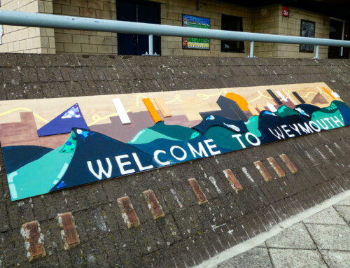 Students Add a Splash of Colour to Weymouth Station Welcome