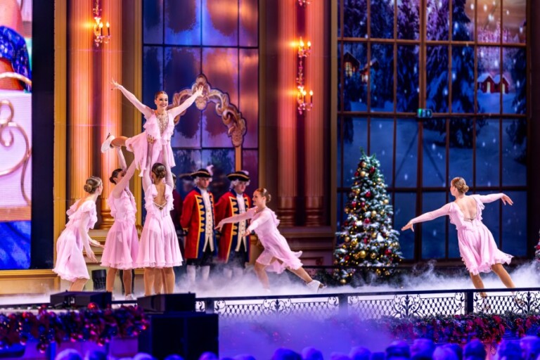 Andre Christmas 4 768x512