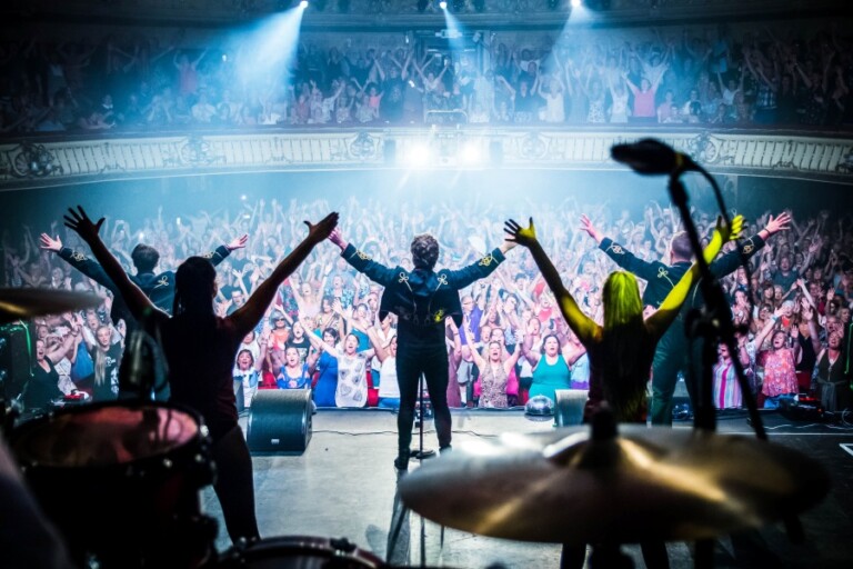 Rule The World Back 768x512