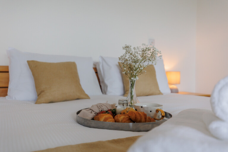 bedroom luxury holiday cottage dorset 768x512