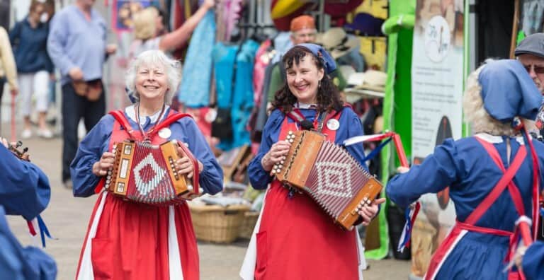 Festival street musicians 1 768x396