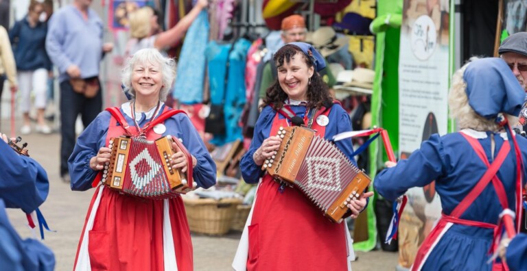 Festival street musicians 768x396